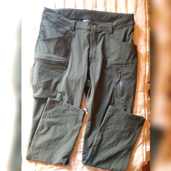 The North Face Nylon Grey Pants 32x32